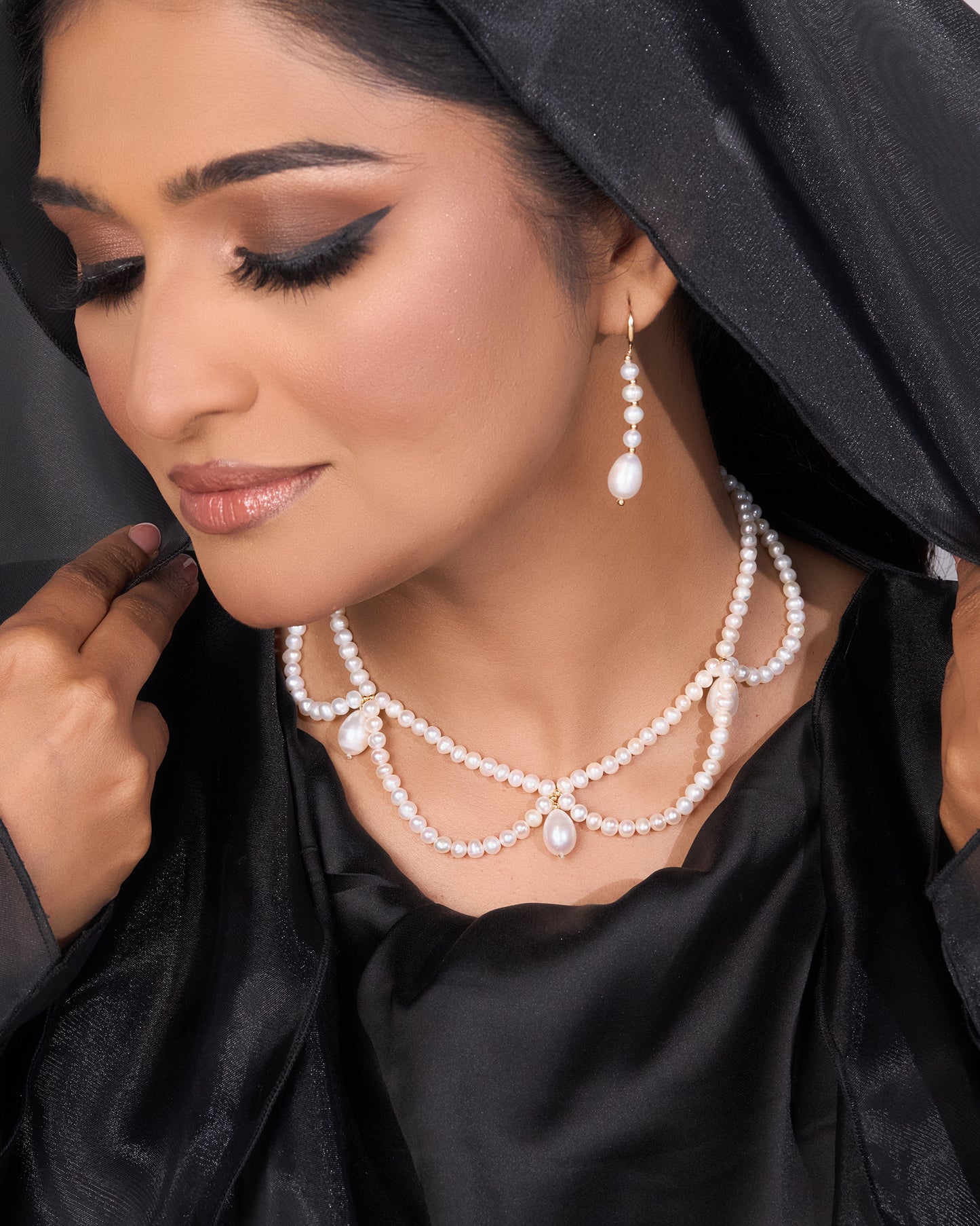 Qatrah pearls chocker