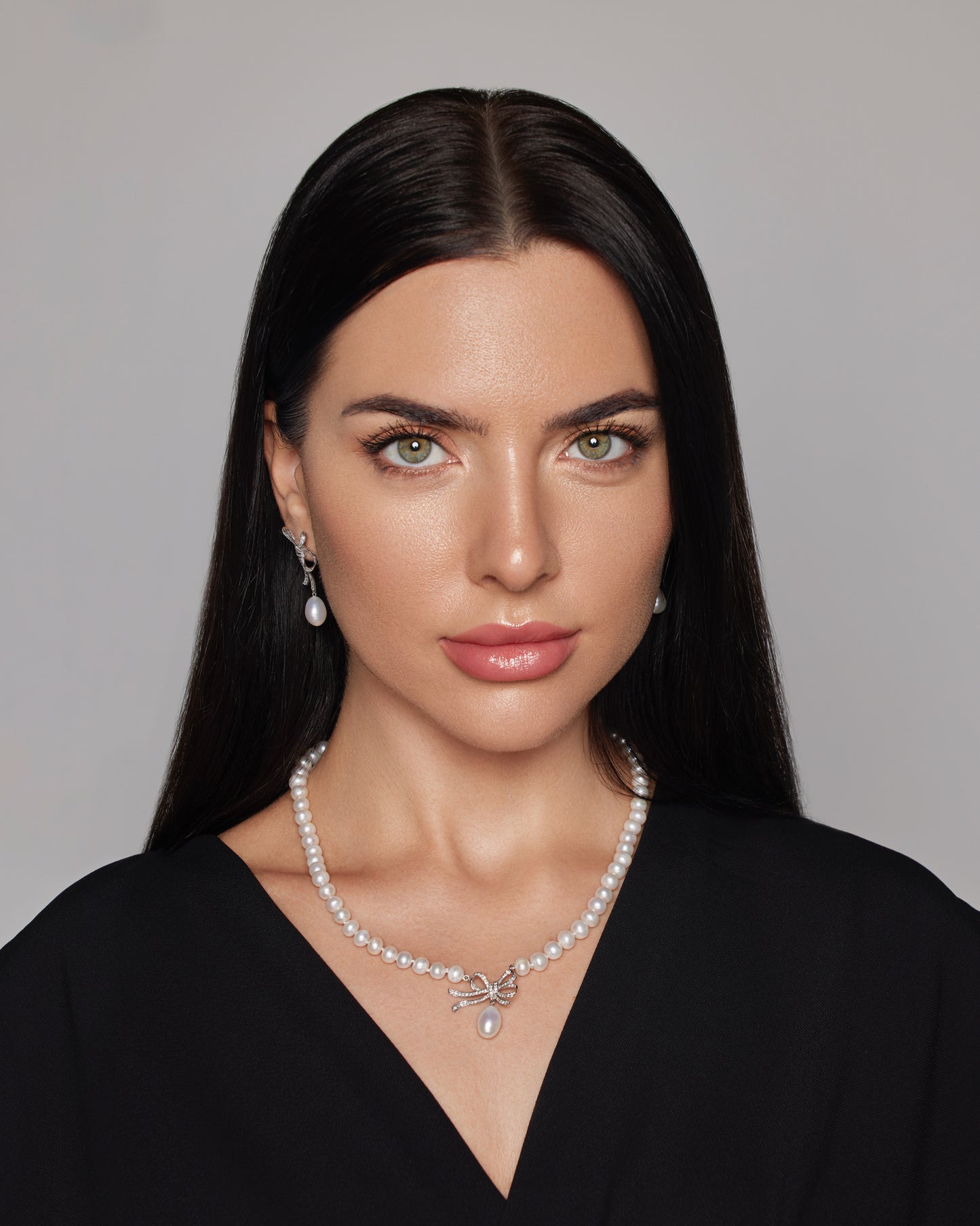 Tukah Necklace with pearl collection