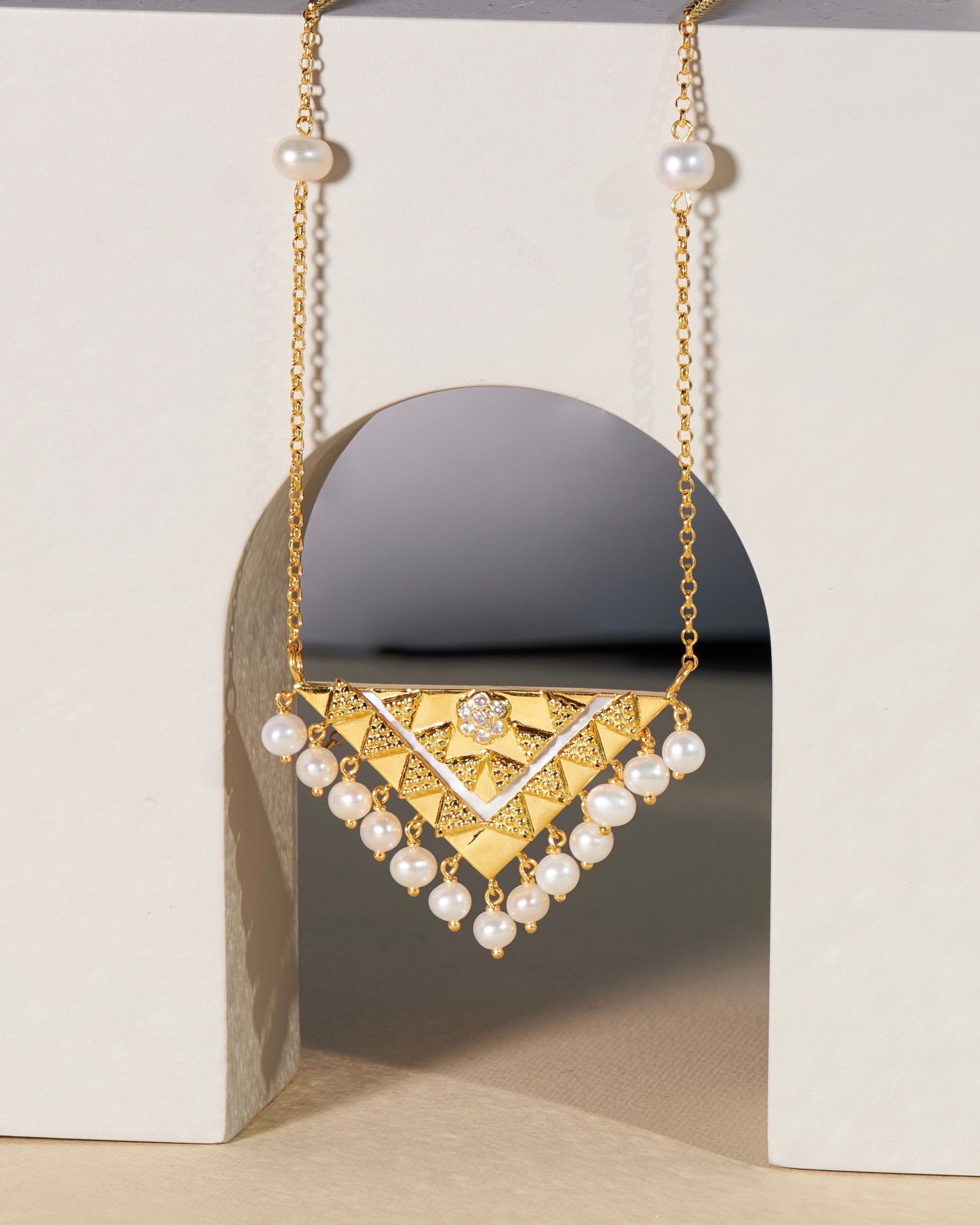 Sheraa pendant