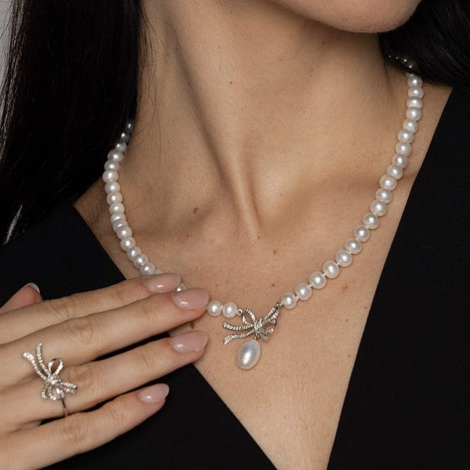 Tukah Necklace with pearl collection