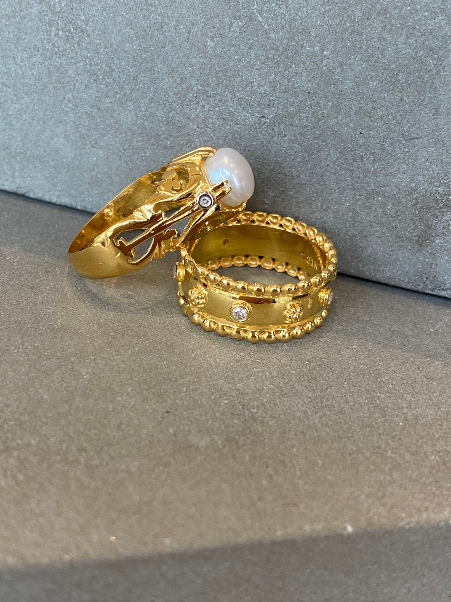Al Mandoos Ring