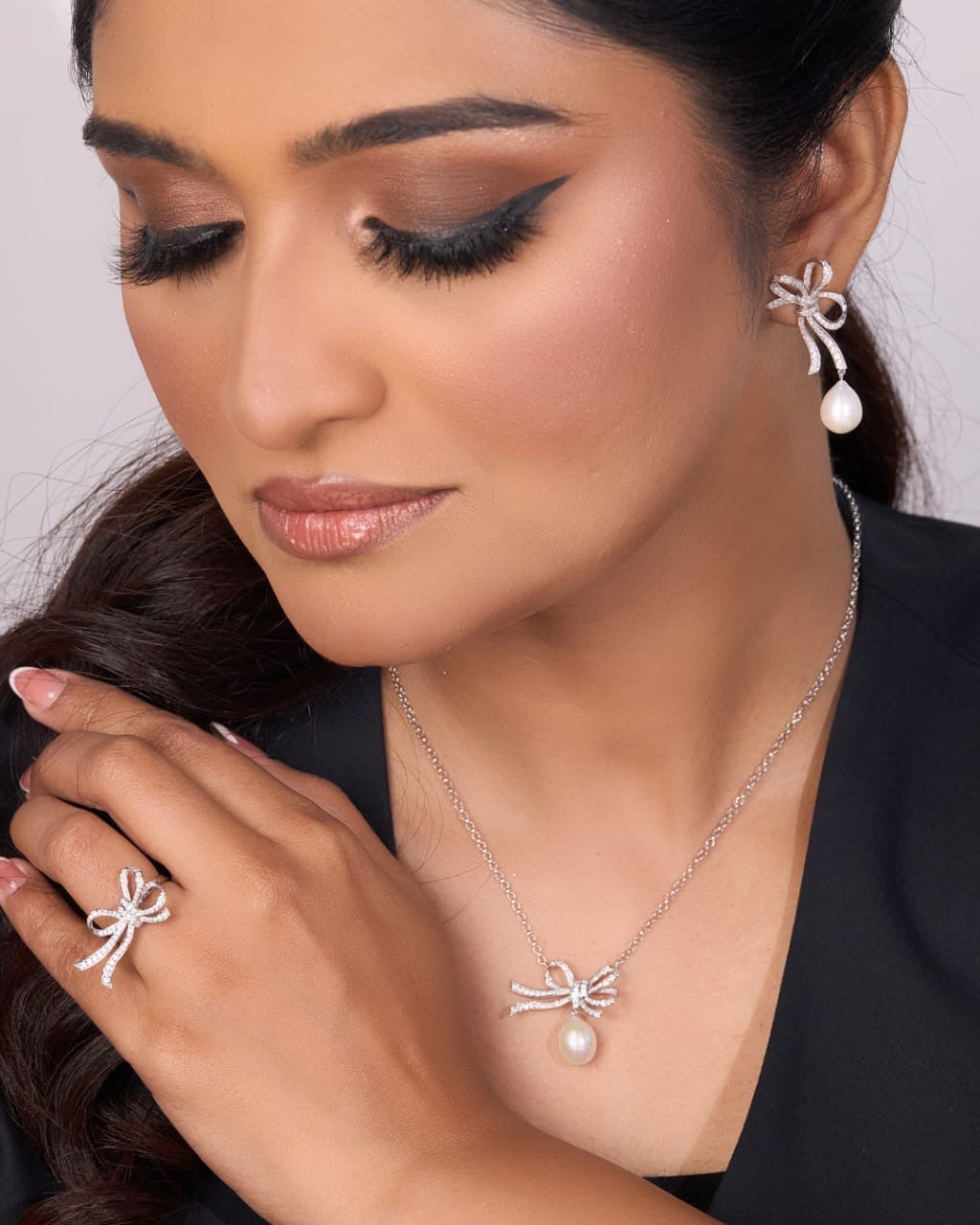 Tukah Set with pearl collection