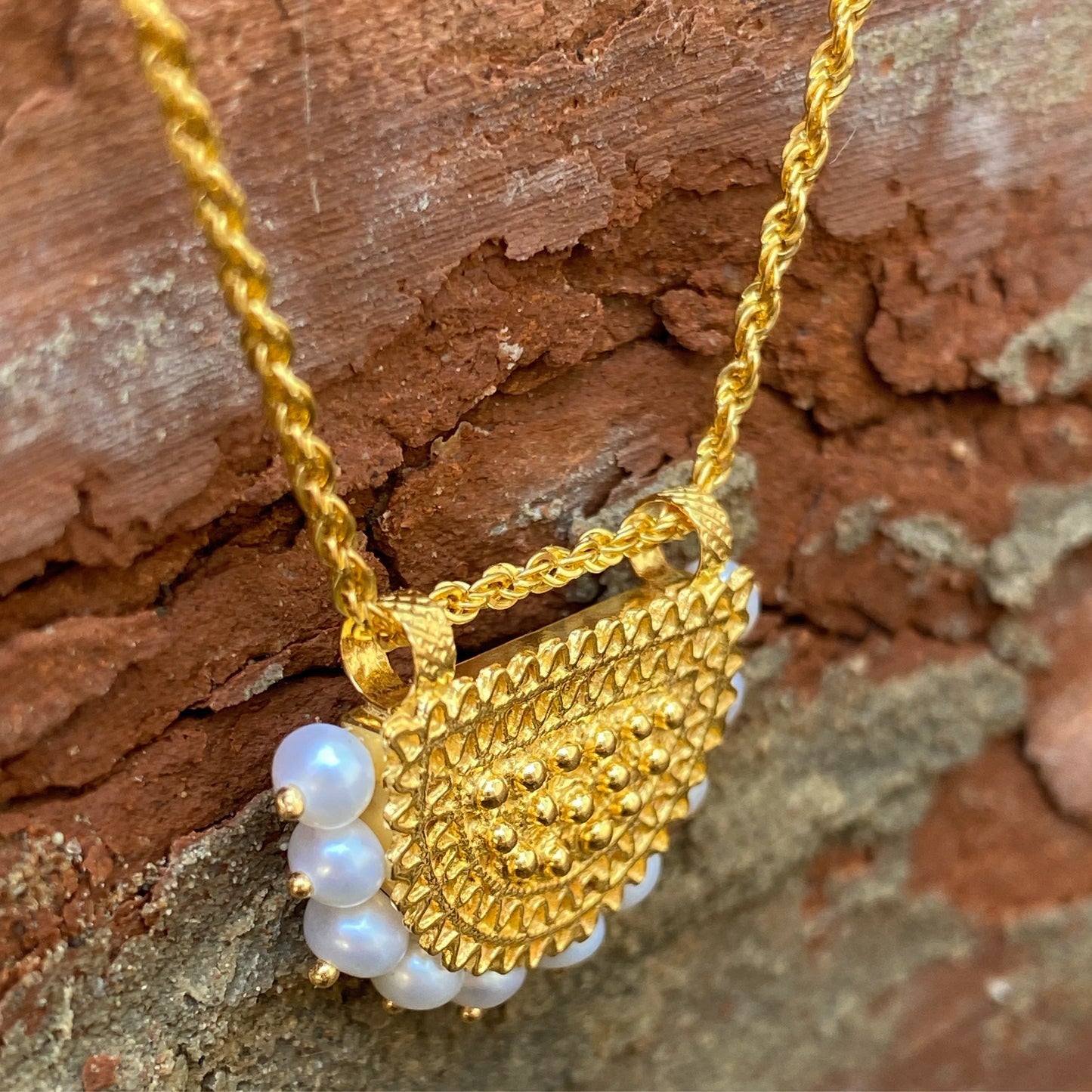 Al Sado necklace