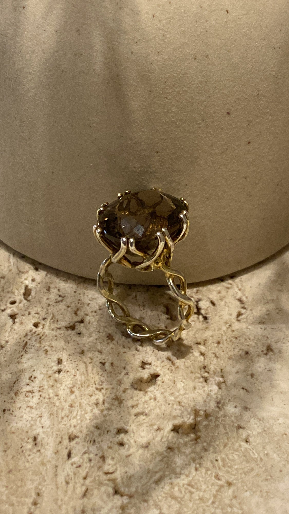 Twest ring