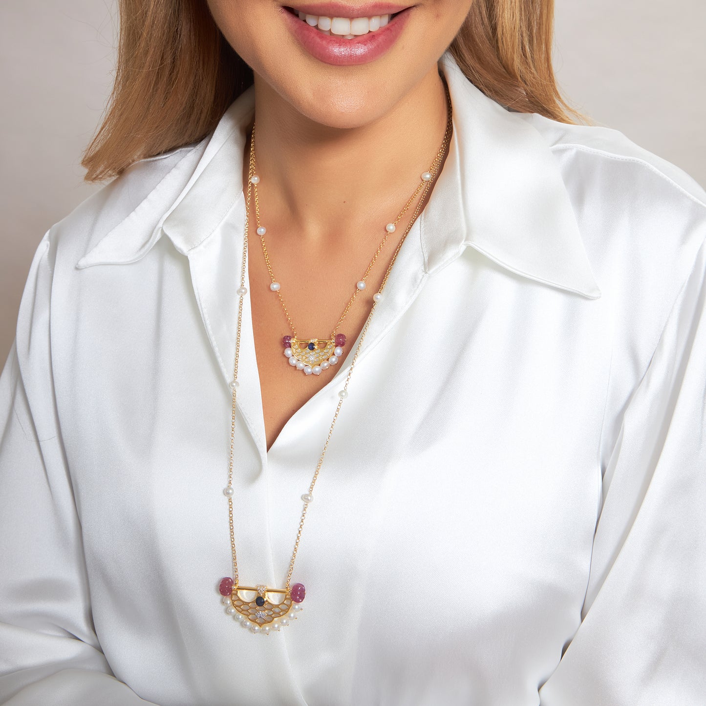 Abu Dhabi Shenaf pendant .