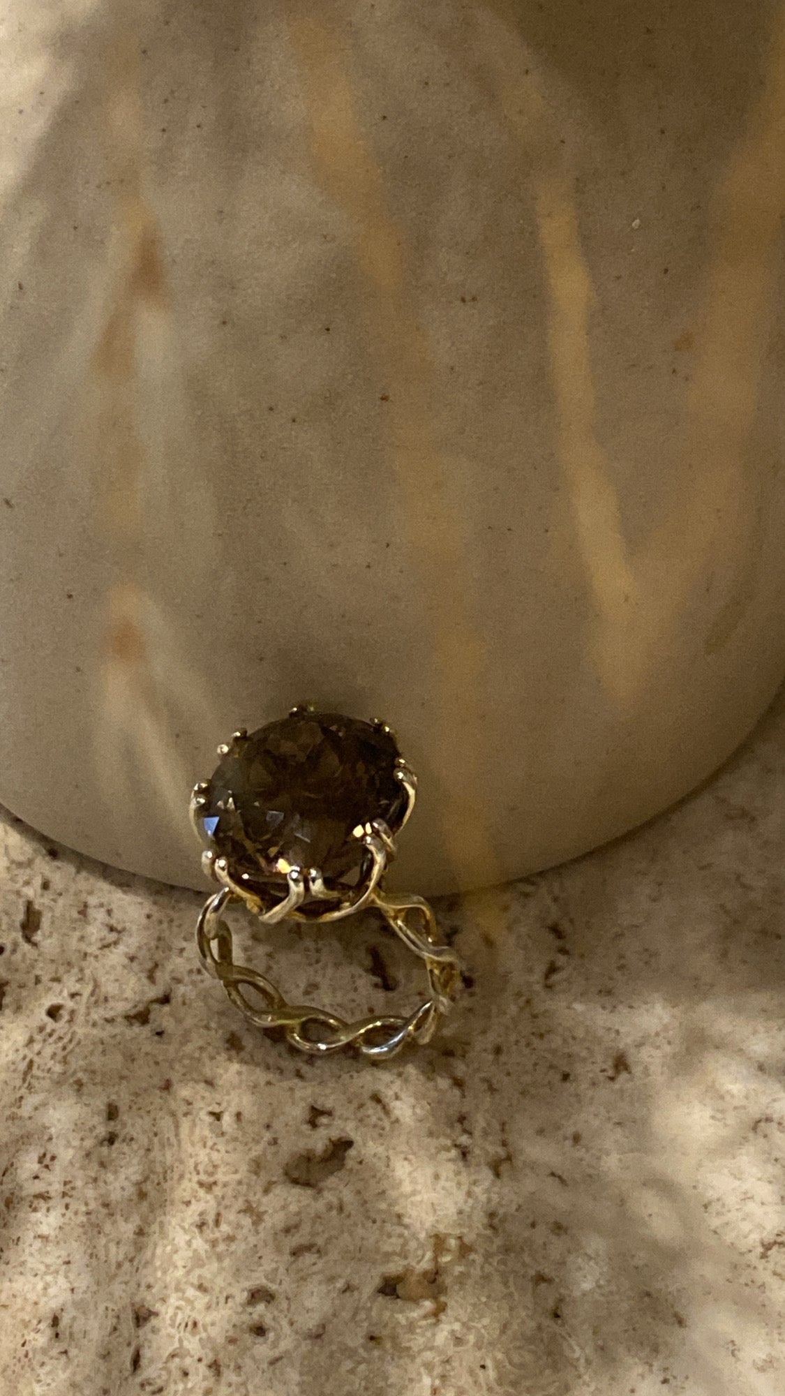 Twest ring