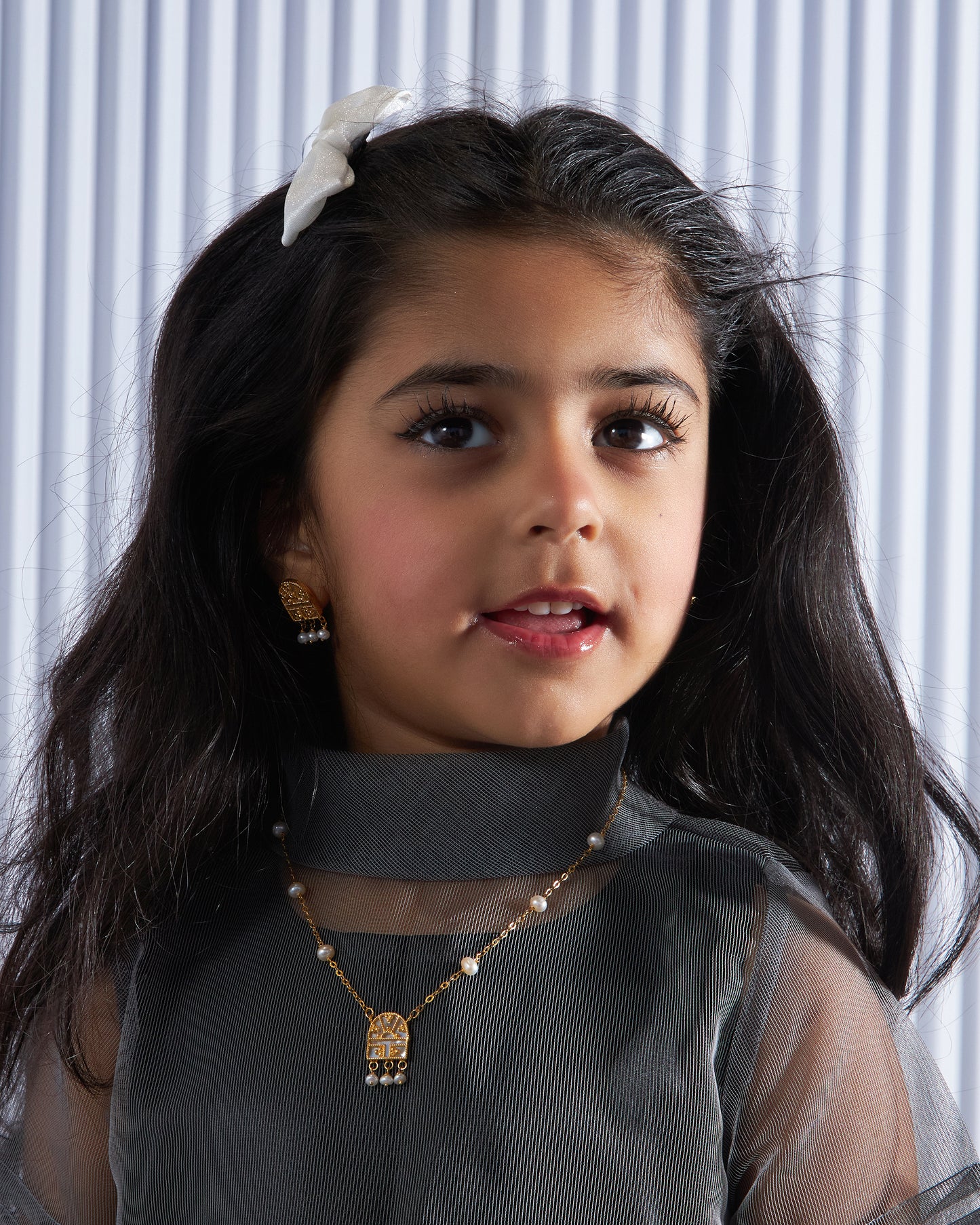 Al Shendagha Gate Necklace small