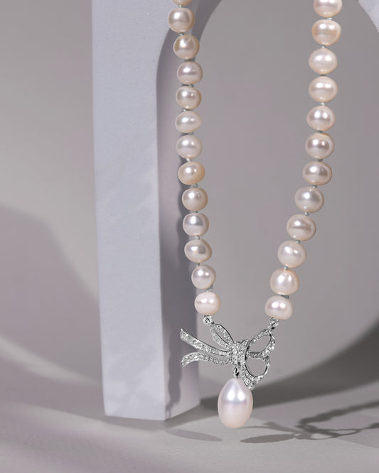 Tukah Necklace with pearl collection