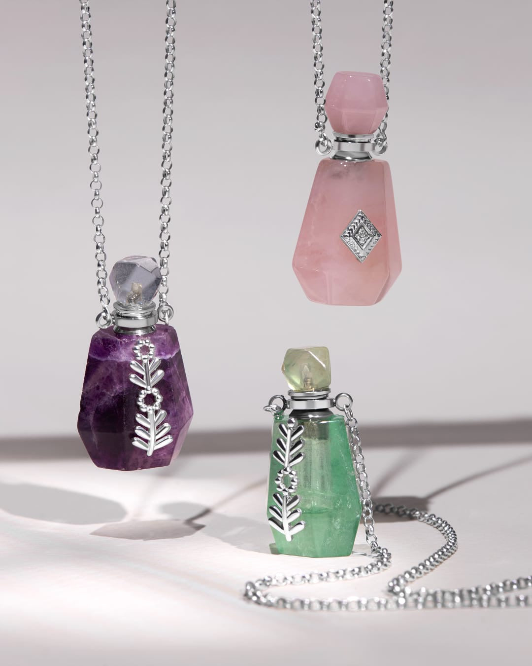 Khanen Oud pendant 2