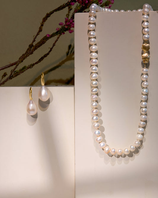 Tukah pearls set ( necklace + earrings )