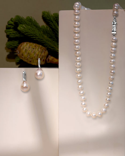 Tukah Set with pearl ( necklace & earrings )